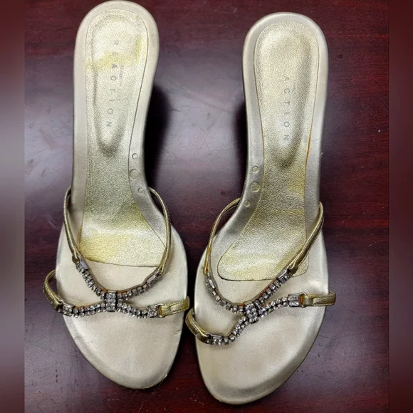 Kenneth Cole Reaction itten Heel - Picture 1 of 7